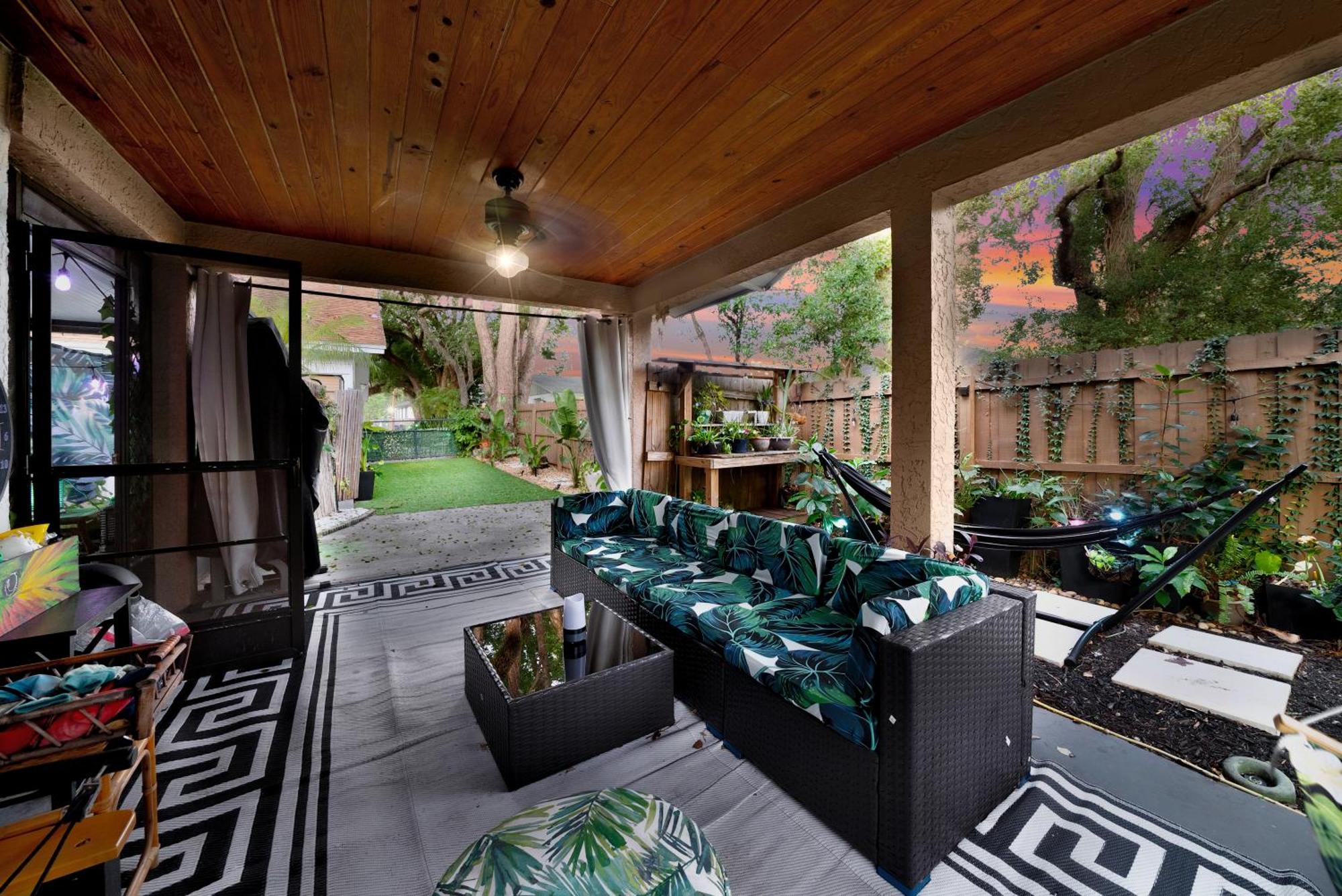 Zen Jungle House By Busch Gardens Sleeps 12 With Outdoor Games & Detached Play Space! Tampa Zewnętrze zdjęcie