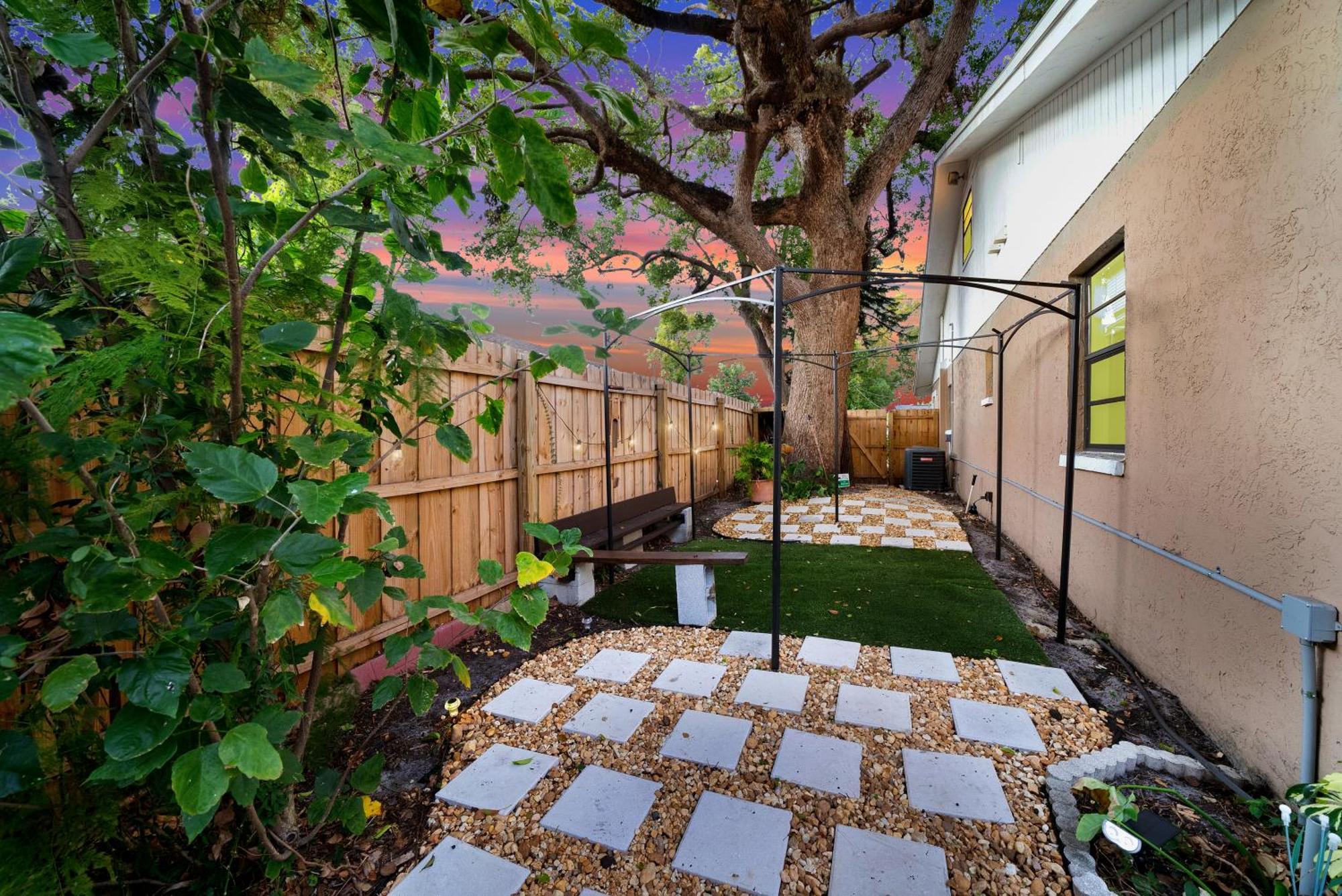 Zen Jungle House By Busch Gardens Sleeps 12 With Outdoor Games & Detached Play Space! Tampa Zewnętrze zdjęcie